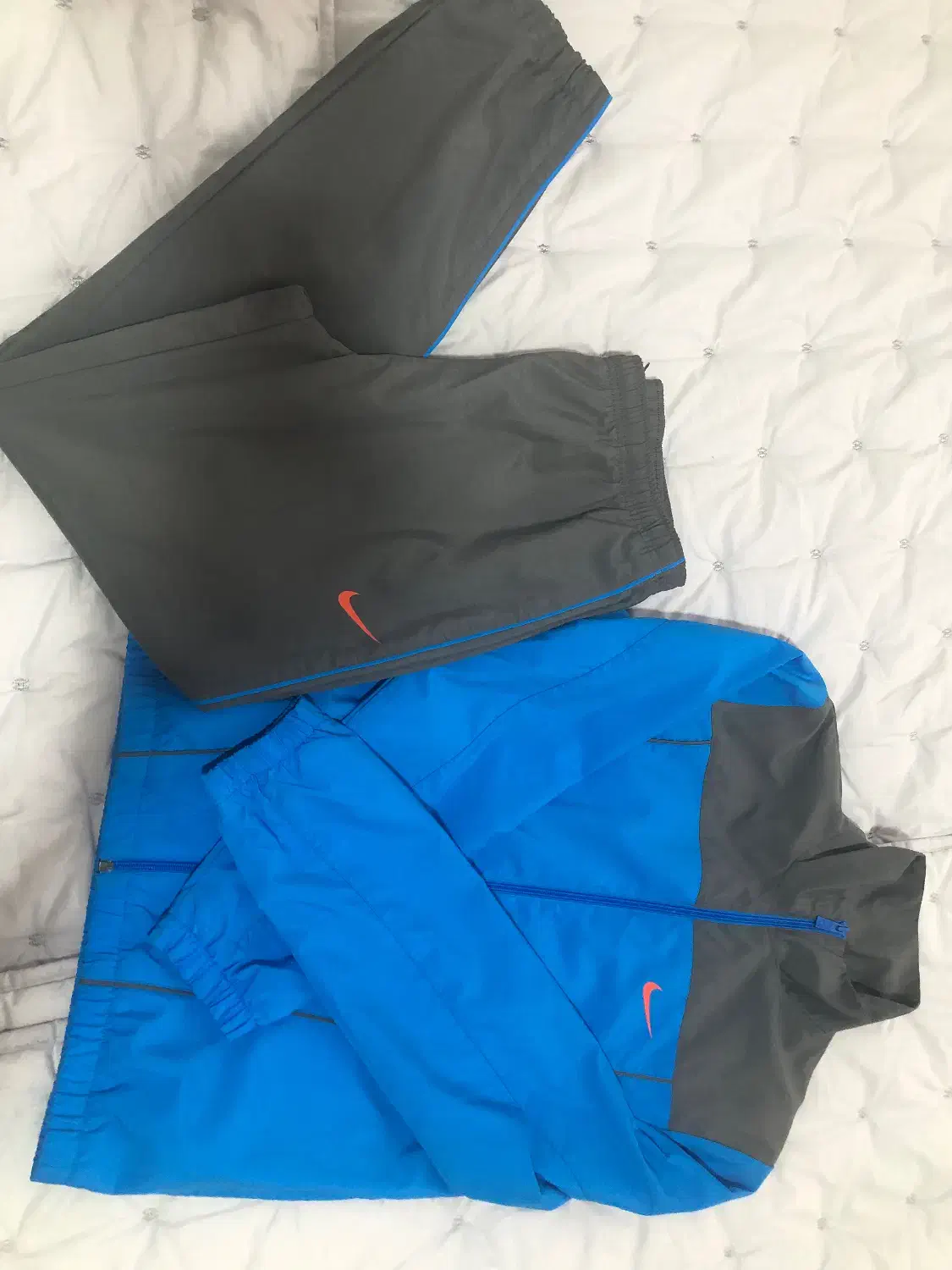 ست گرمکن نایک اورجینال|لباس|رشت, هلال احمر|دیوار