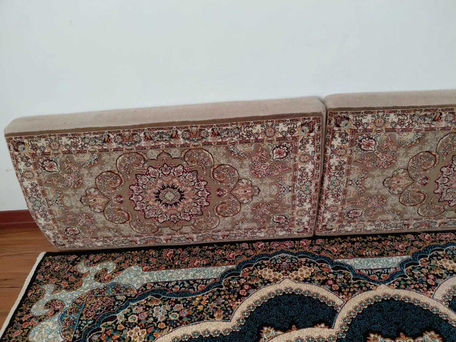 پشتی|پشتی|کرمانشاه, |دیوار