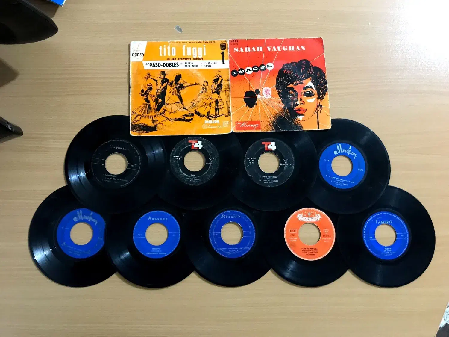 گرامافون قدیمی stereo N phonic بسیار خاص|کلکسیون اشیاء عتیقه|اصفهان, شفق|دیوار