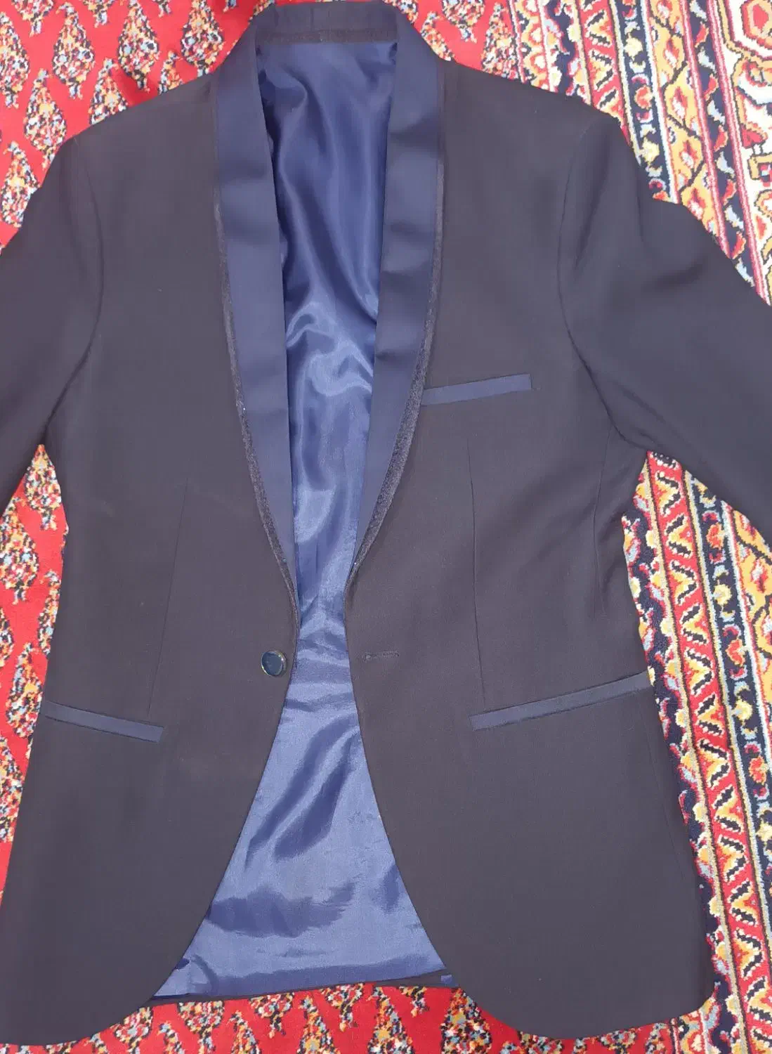 کت نو|لباس|فسا, |دیوار