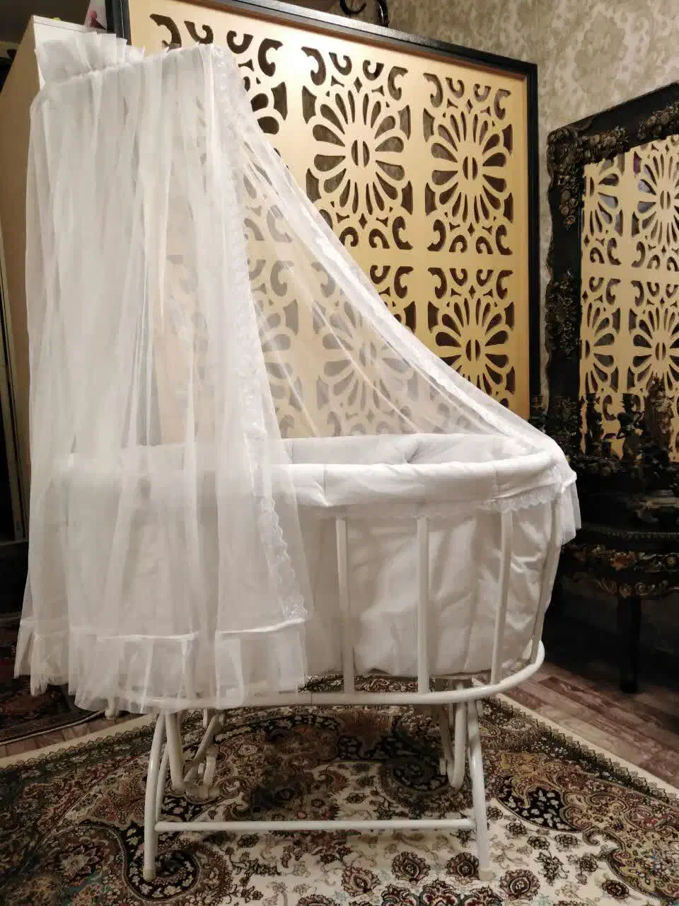 تخت گهواره ای نوزاد|تخت و صندلی بچه|چهاردانگه (تهران), |دیوار