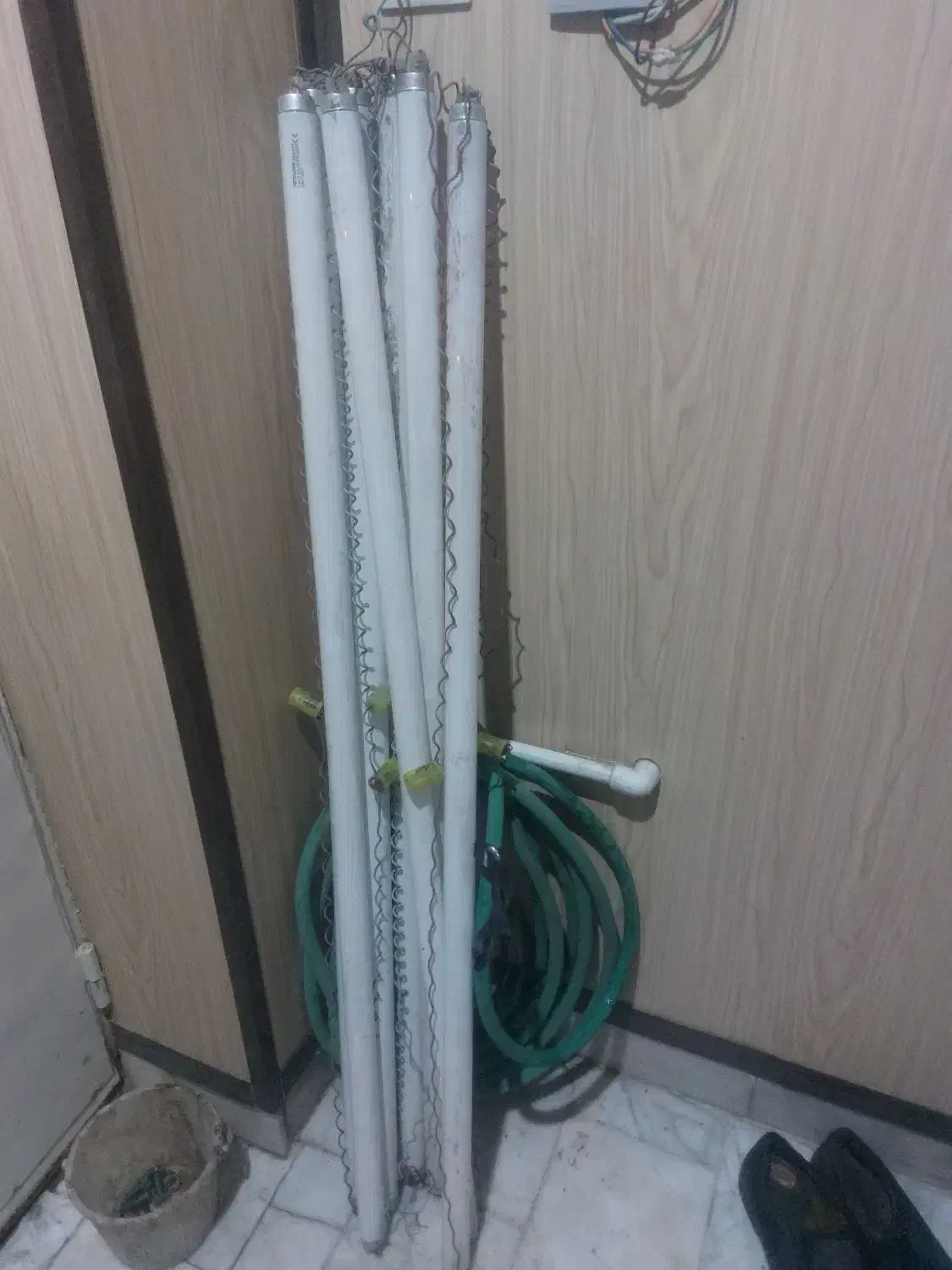 لامپ مهتابی ۱۲۰ سانتی هیتاچی|لامپ و چراغ|ارومیه, |دیوار