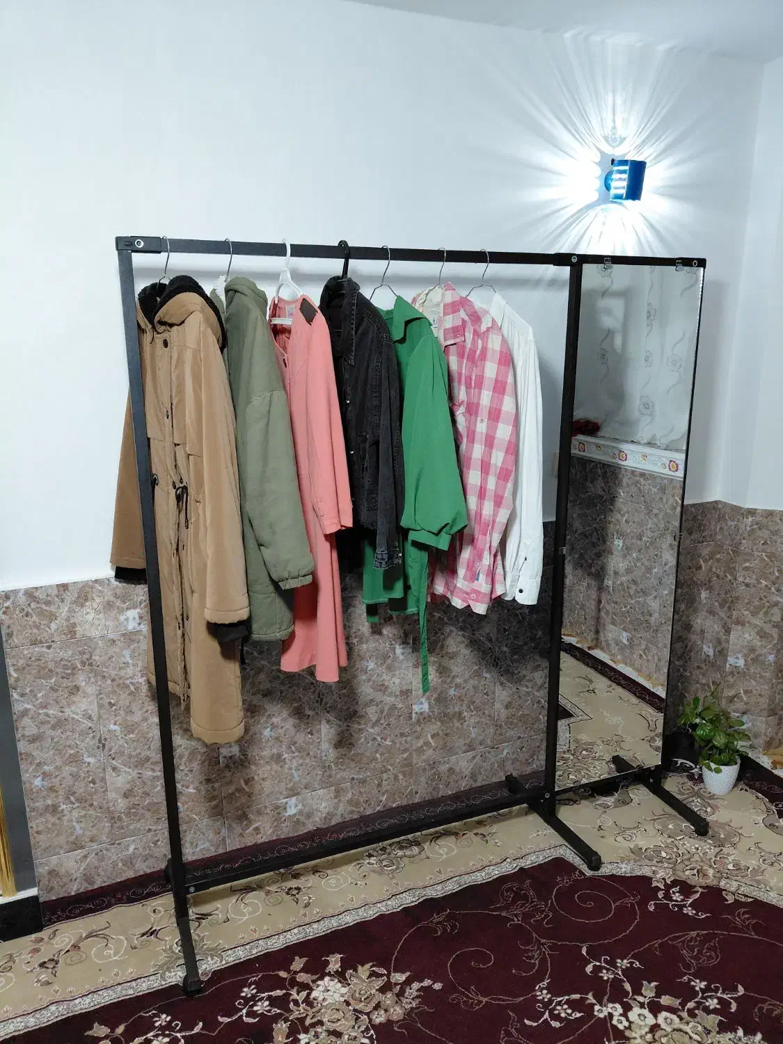 رگال لباس با کیفیت بالا / طراحی مدرن / قیمت مناسب|مبلمان خانگی و میز عسلی|خانمیرزا, |دیوار