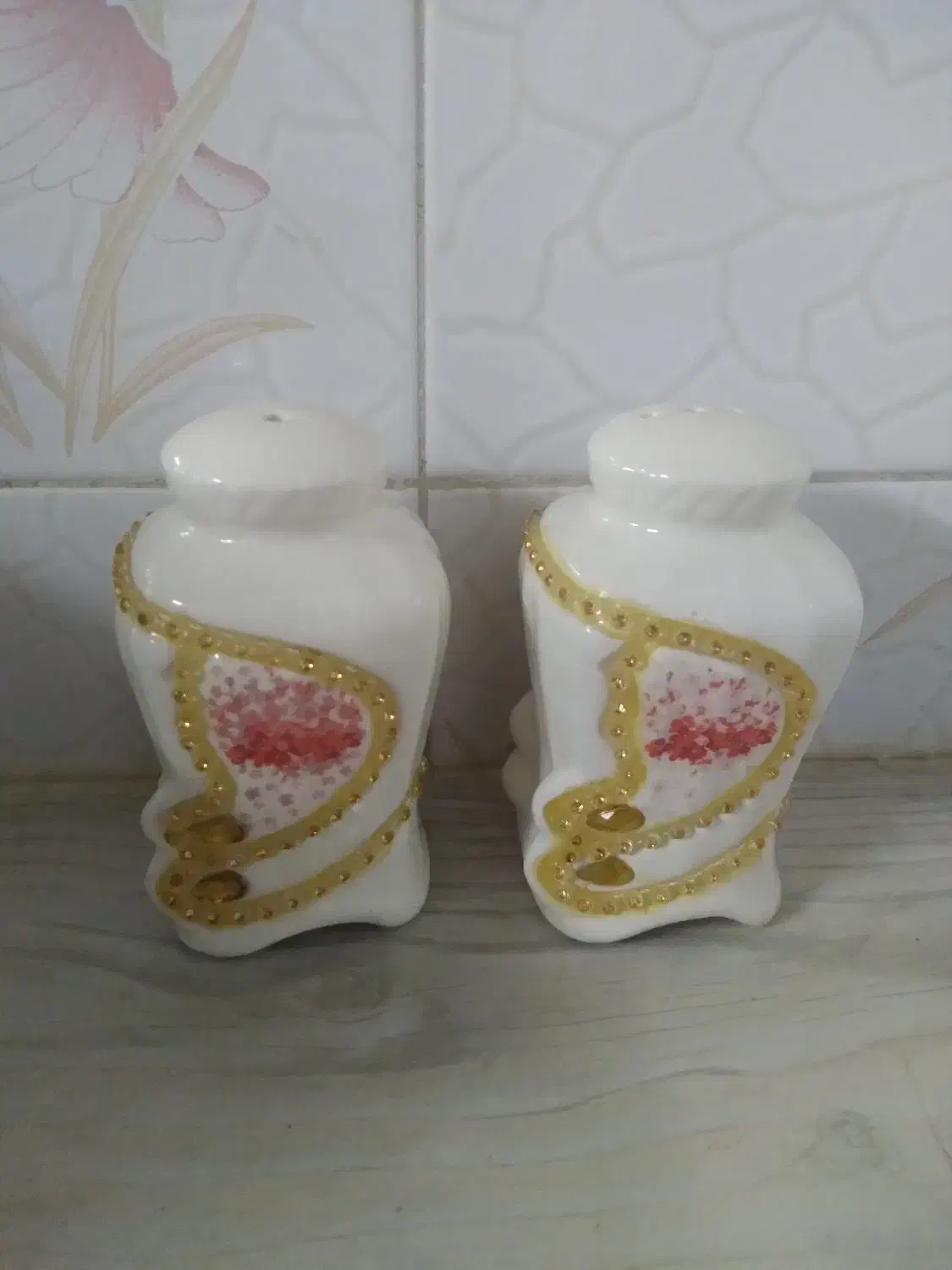 نمکدان|ظروف سرو و پذیرایی|رشت, دروازه لاکان|دیوار