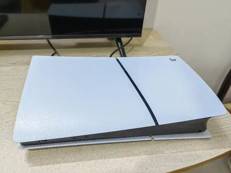 PS5 slim ، دسته اضافه ، ۸ بازی|کنسول، بازی ویدئویی و آنلاین|بجنورد, |دیوار
