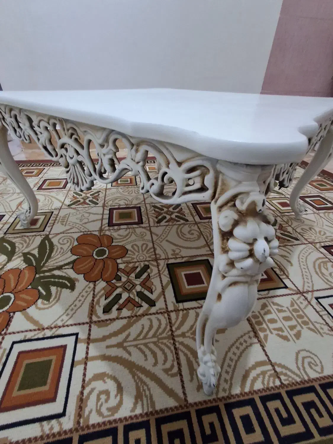 میز جلو مبلی بزرگ سلطنتی|مبلمان خانگی و میز عسلی|آبدانان, |دیوار