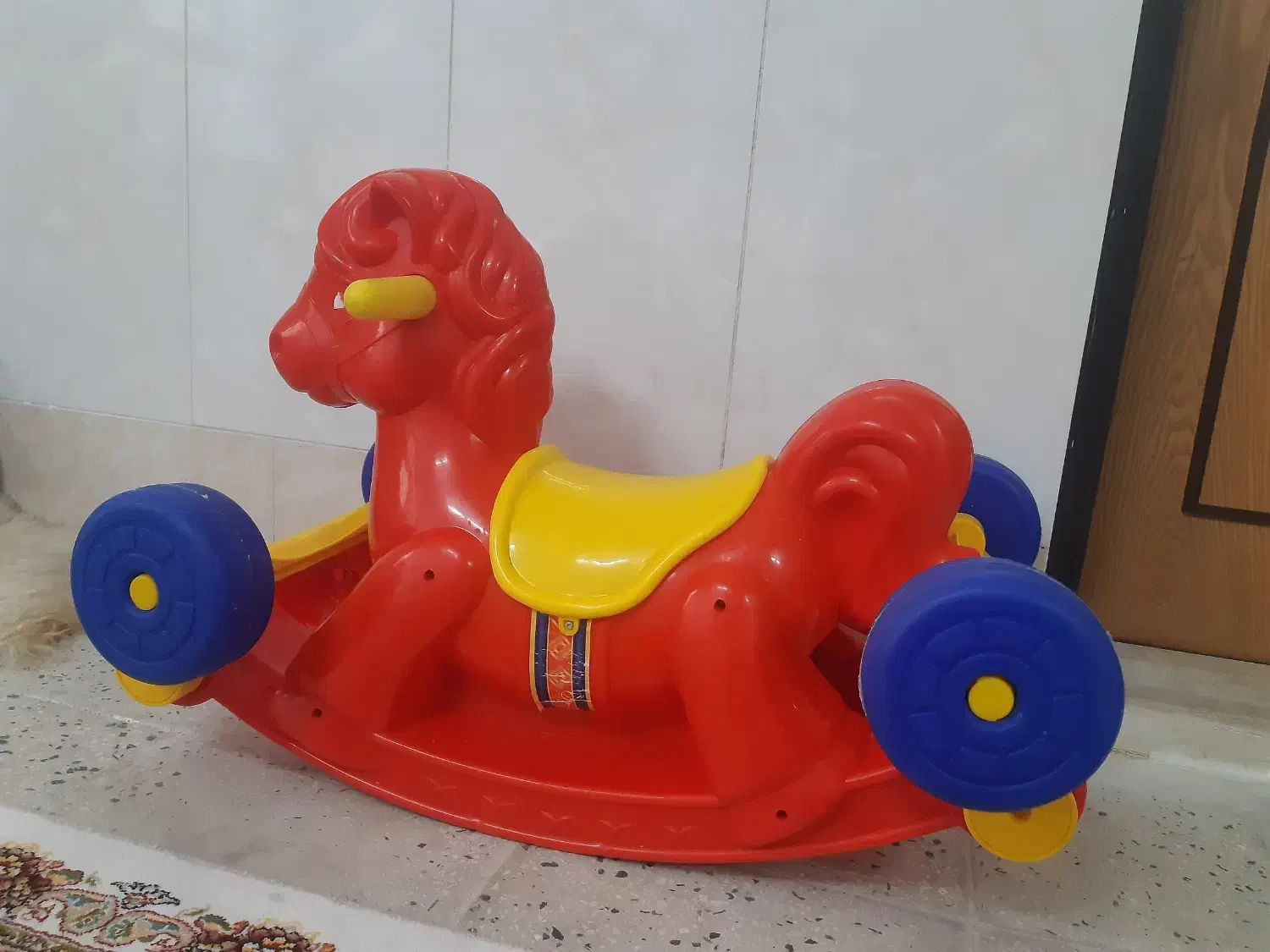 اسب چرخ دار و راکر|اسباببازی بچه|قم, علی آباد سعدگان|دیوار