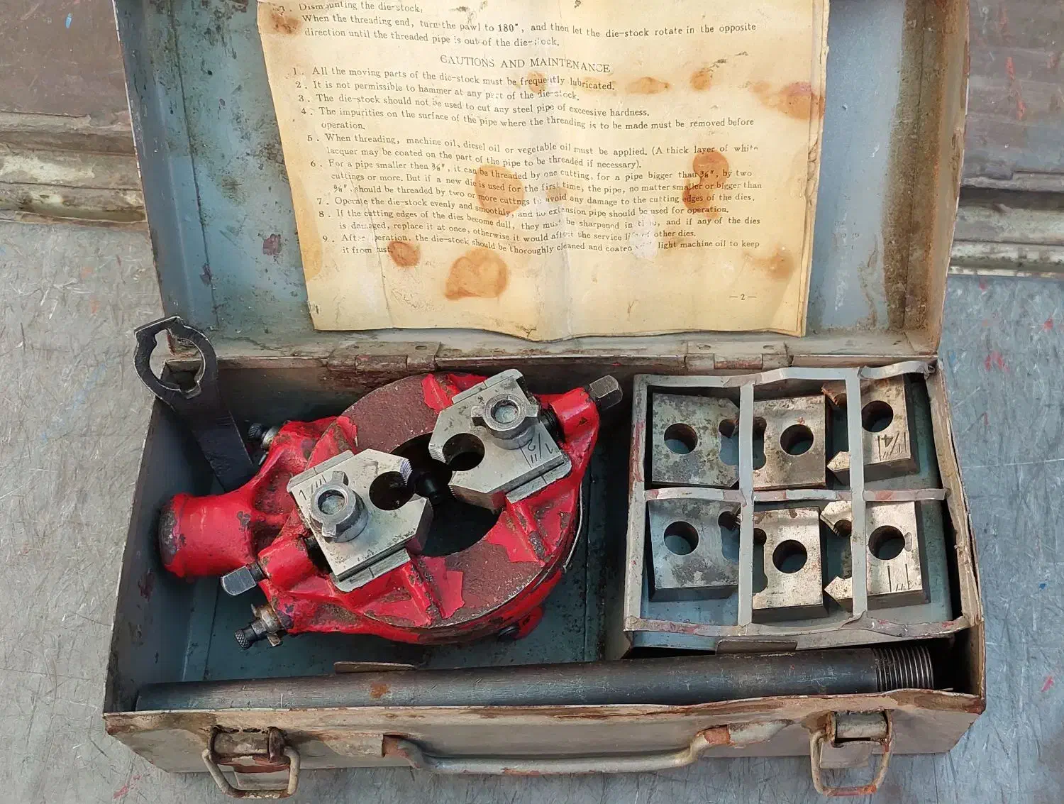 حدیده لوله های فلزی آب (چینی)|ابزارآلات|کرج, ساسانی (قلمستان)|دیوار