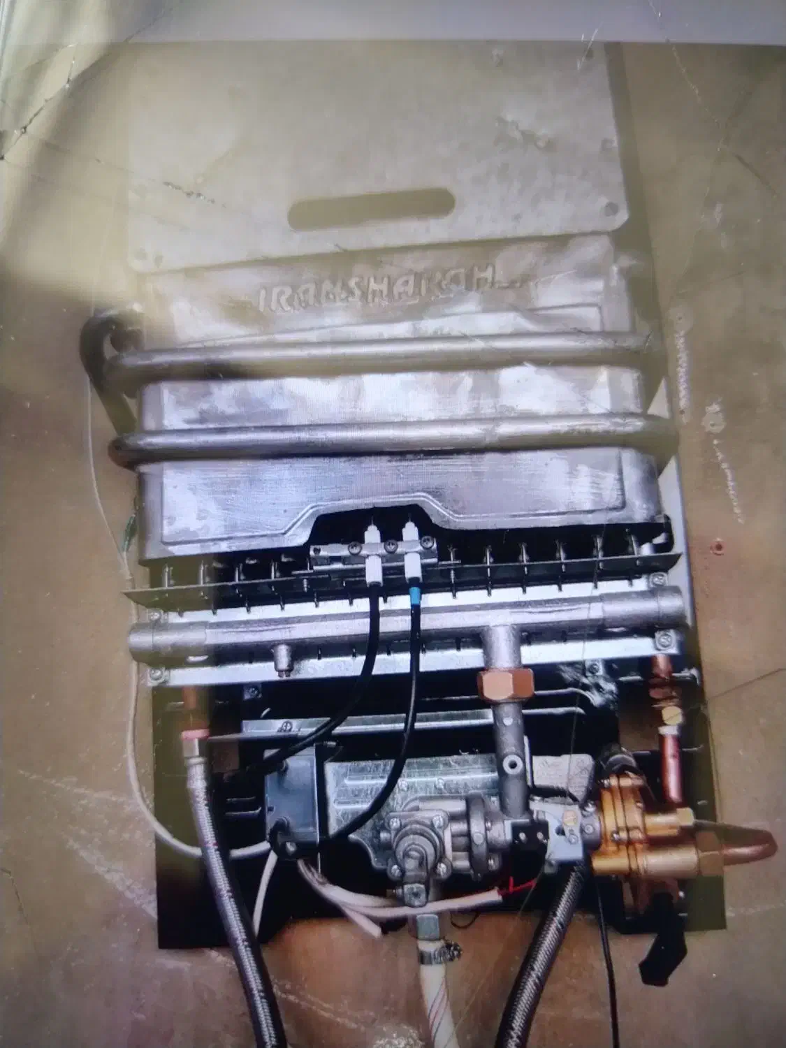 تعمیرو سرویس آبگرمکن وپکیج|خدمات پیشه و مهارت|ایلام, |دیوار