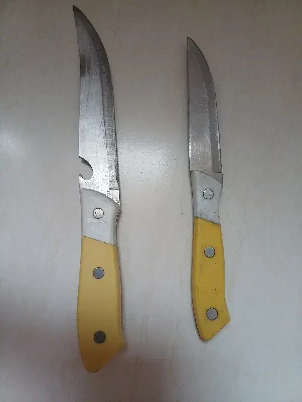 چاقو دسته زرد و سفید|ظروف پخت‌وپز|تهران, امام زاده عبدالله|دیوار