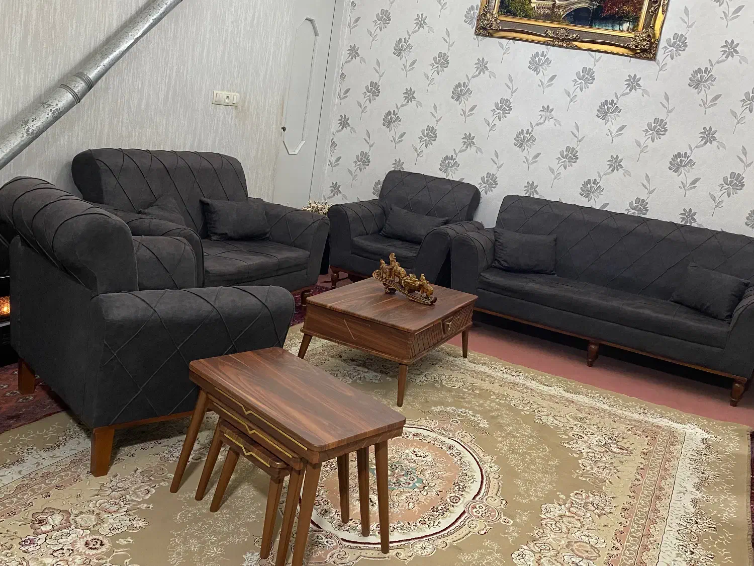 مبل ۷ نفره نو و کاملا سالم|مبلمان خانگی و میز عسلی|کرج, شهرک فهمیده|دیوار