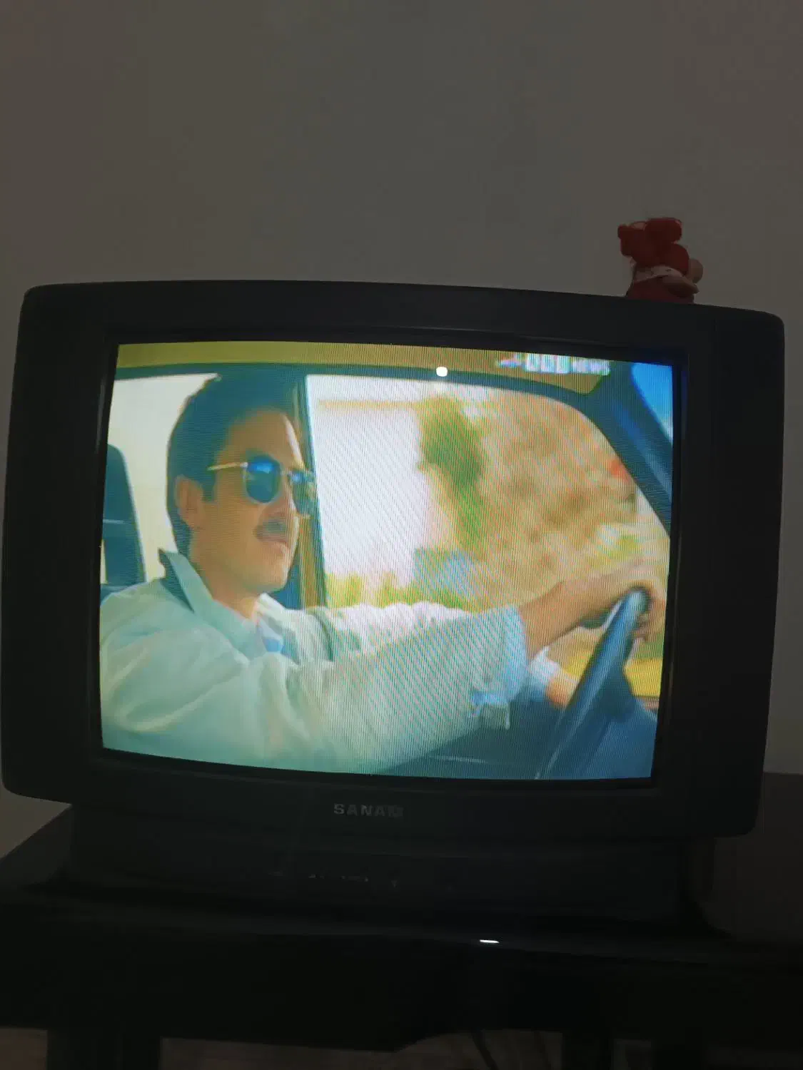 تلویزیون قدیمی|تلویزیون و پروژکتور|بهارستان, |دیوار