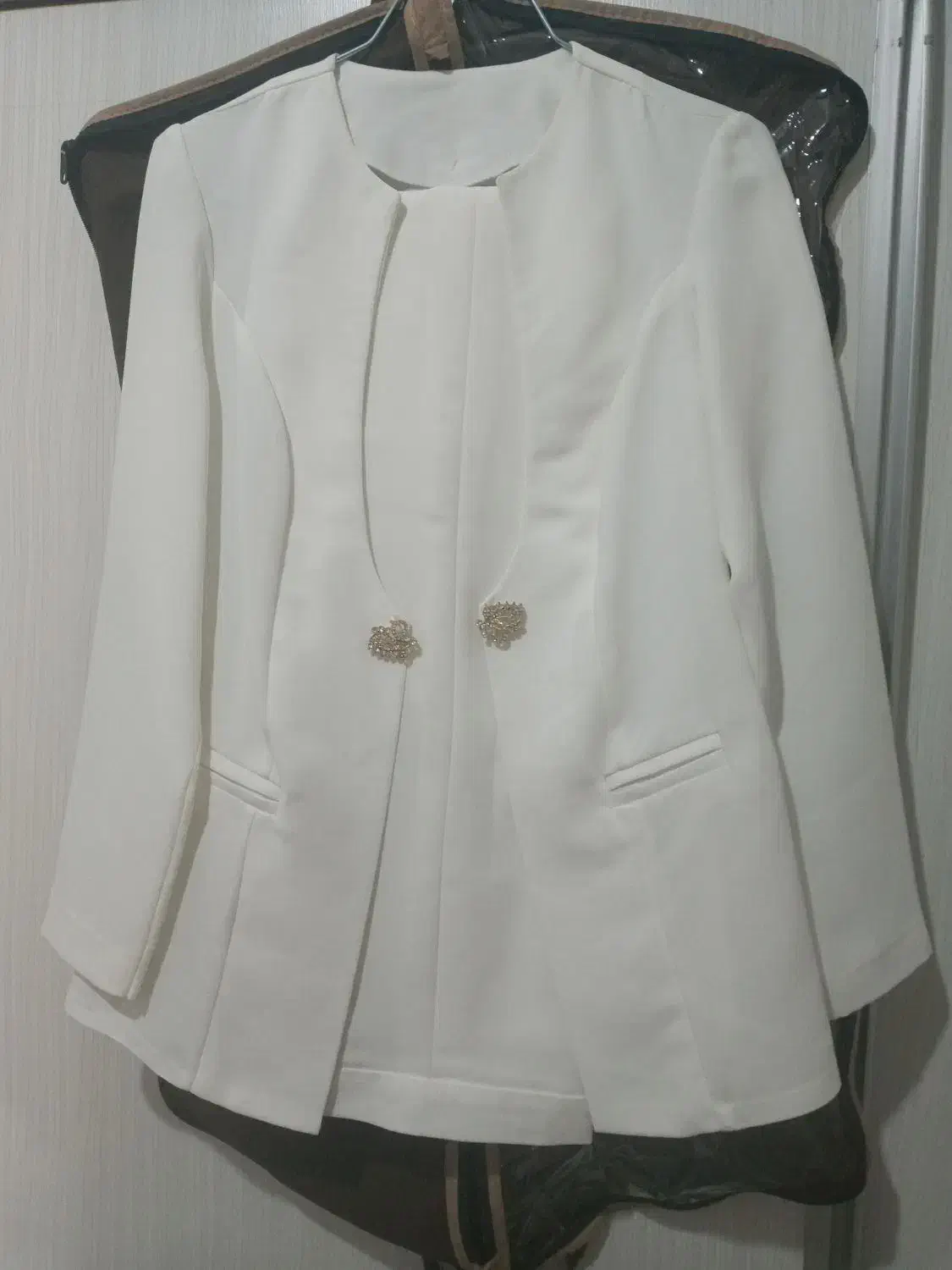 کت و شلوار|لباس|قدس, شهرقدس|دیوار