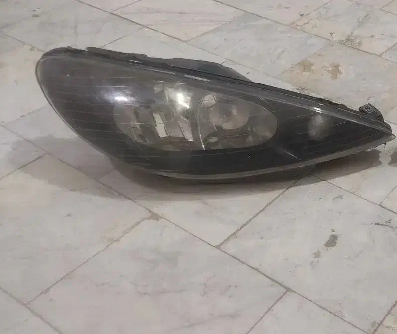 چراغ جلو 206 فقط سمت راست موجوده|قطعات یدکی و لوازم جانبی|قدس, شهر‌قدس|دیوار