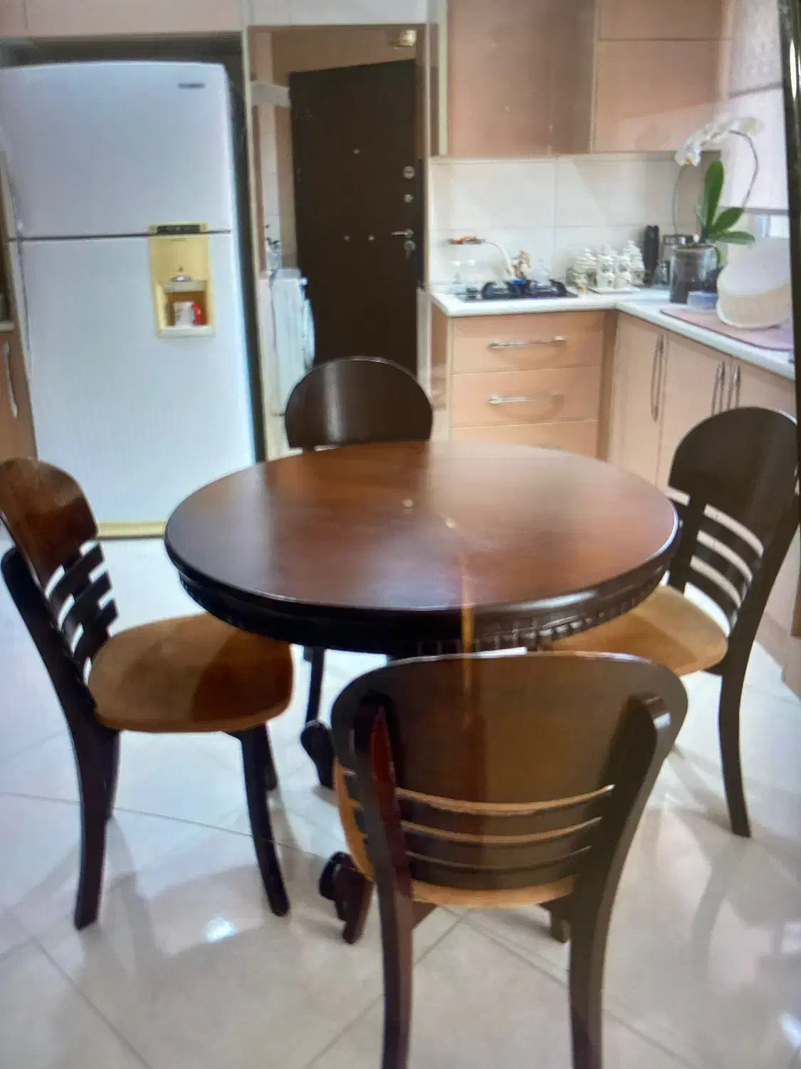 میزغذاخوری|میز و صندلی غذاخوری|ساری, |دیوار