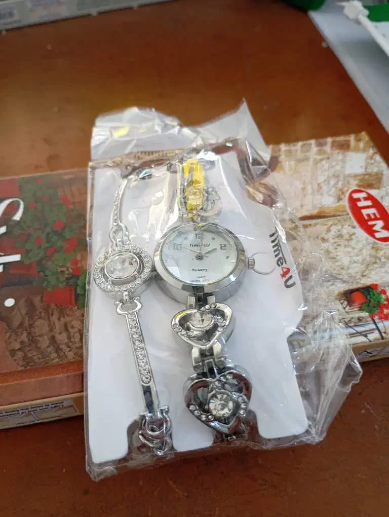 ساعت های دخترونه همراه با دستبند|ساعت|شادگان, |دیوار