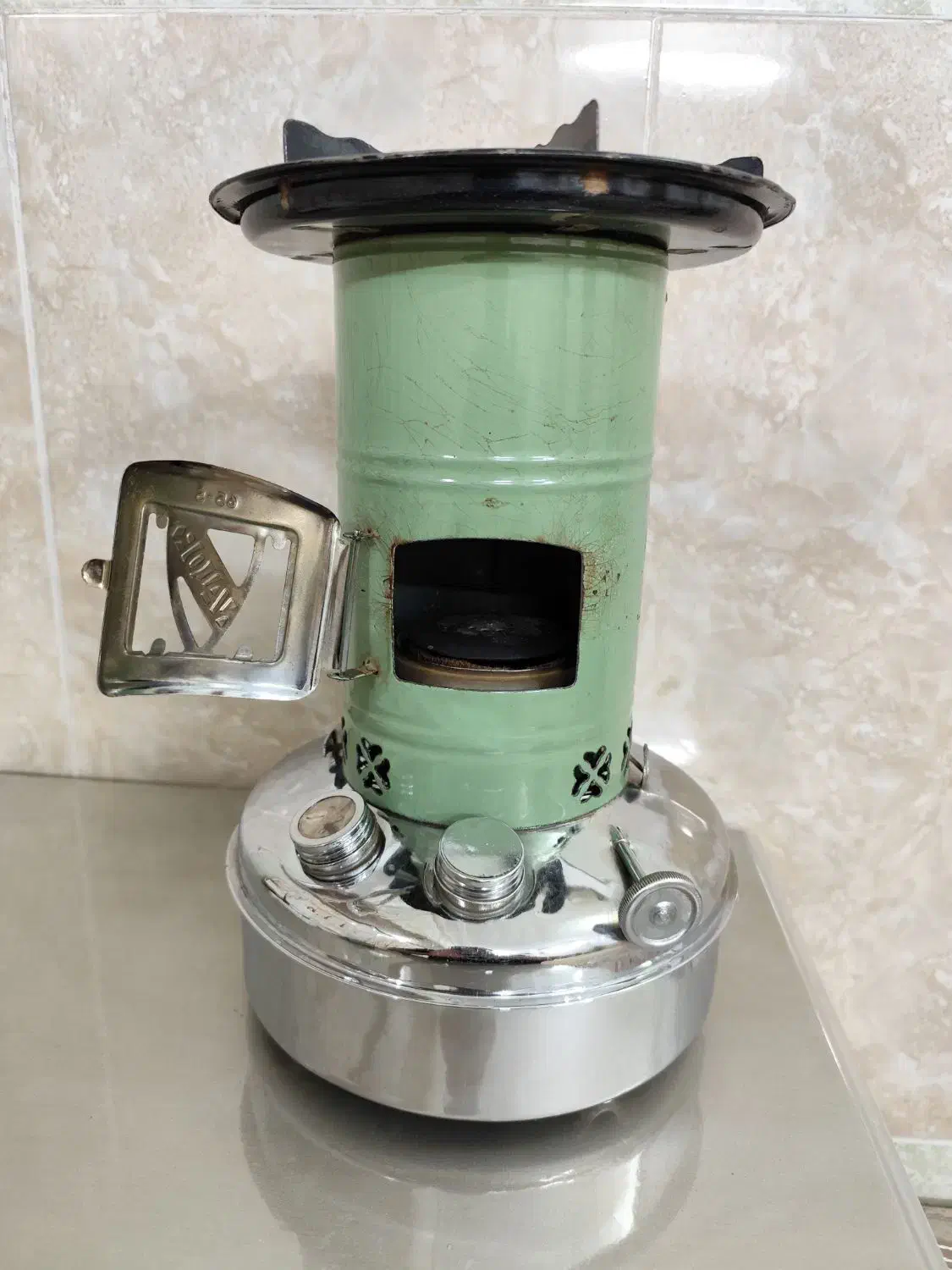 چراغ والور انگلیسی برنجی|بخاری، هیتر، شومینه|قم, تولید دارو و یخچال|دیوار