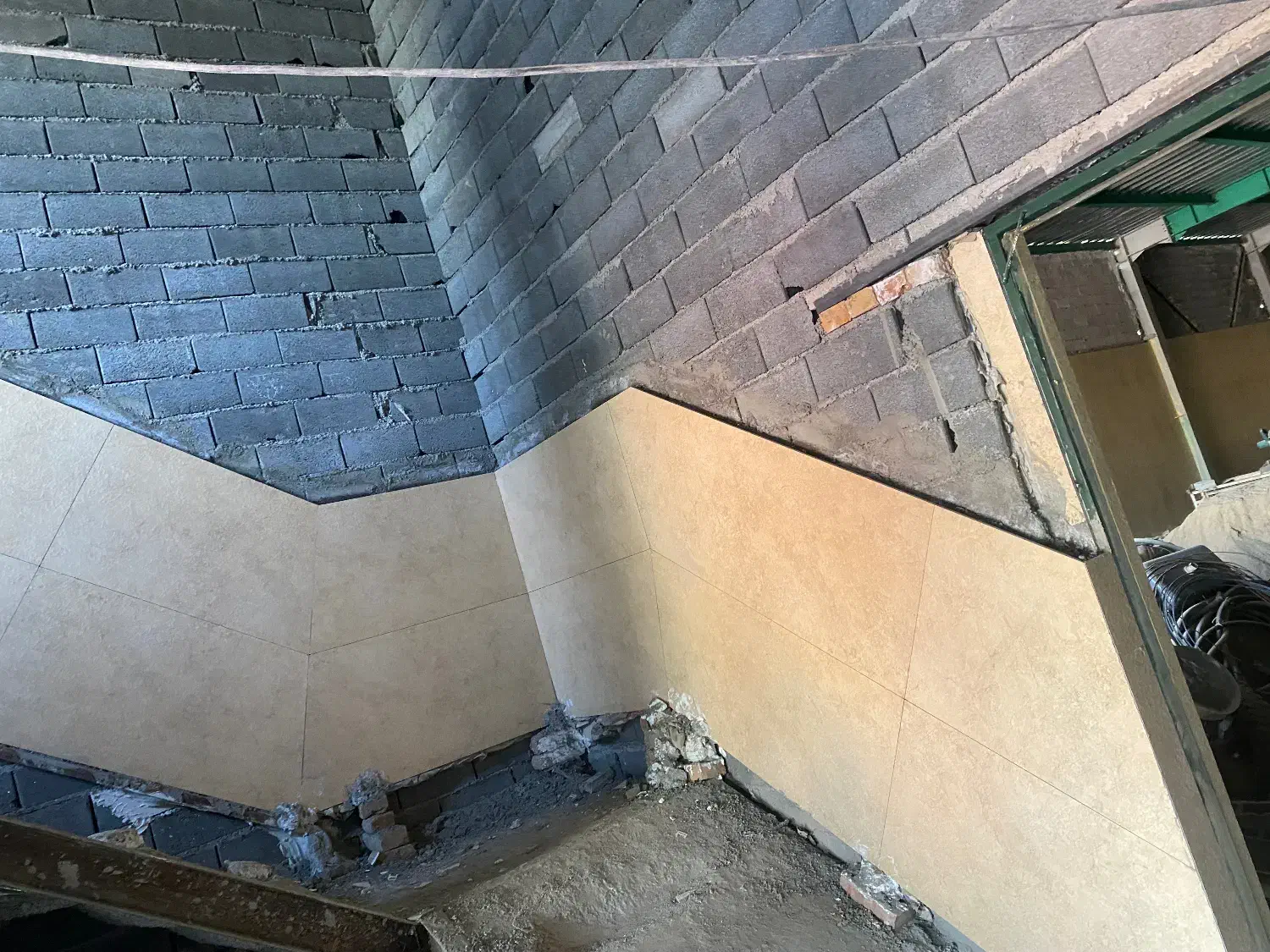 گچکار ماهر|استخدام معماری، عمران و ساختمانی|پردیس, سیاه سنگ|دیوار