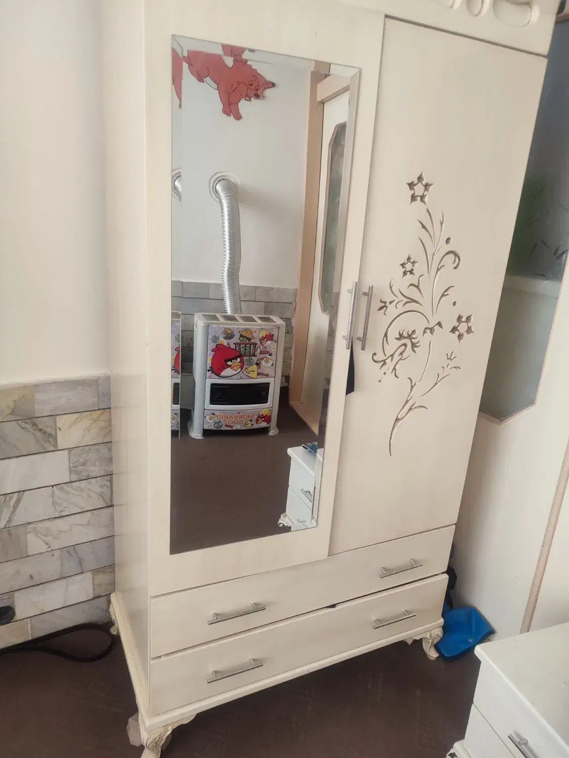 کمد لباس و اینه دلاور رنگ استخونی|جاکفشی، کمد، دراور|تربتحیدریه, قائم|دیوار