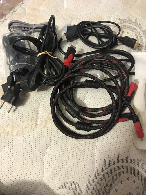 تعدادی کابل لوازم برقی|سایر لوازم برقی|شاندیز, |دیوار