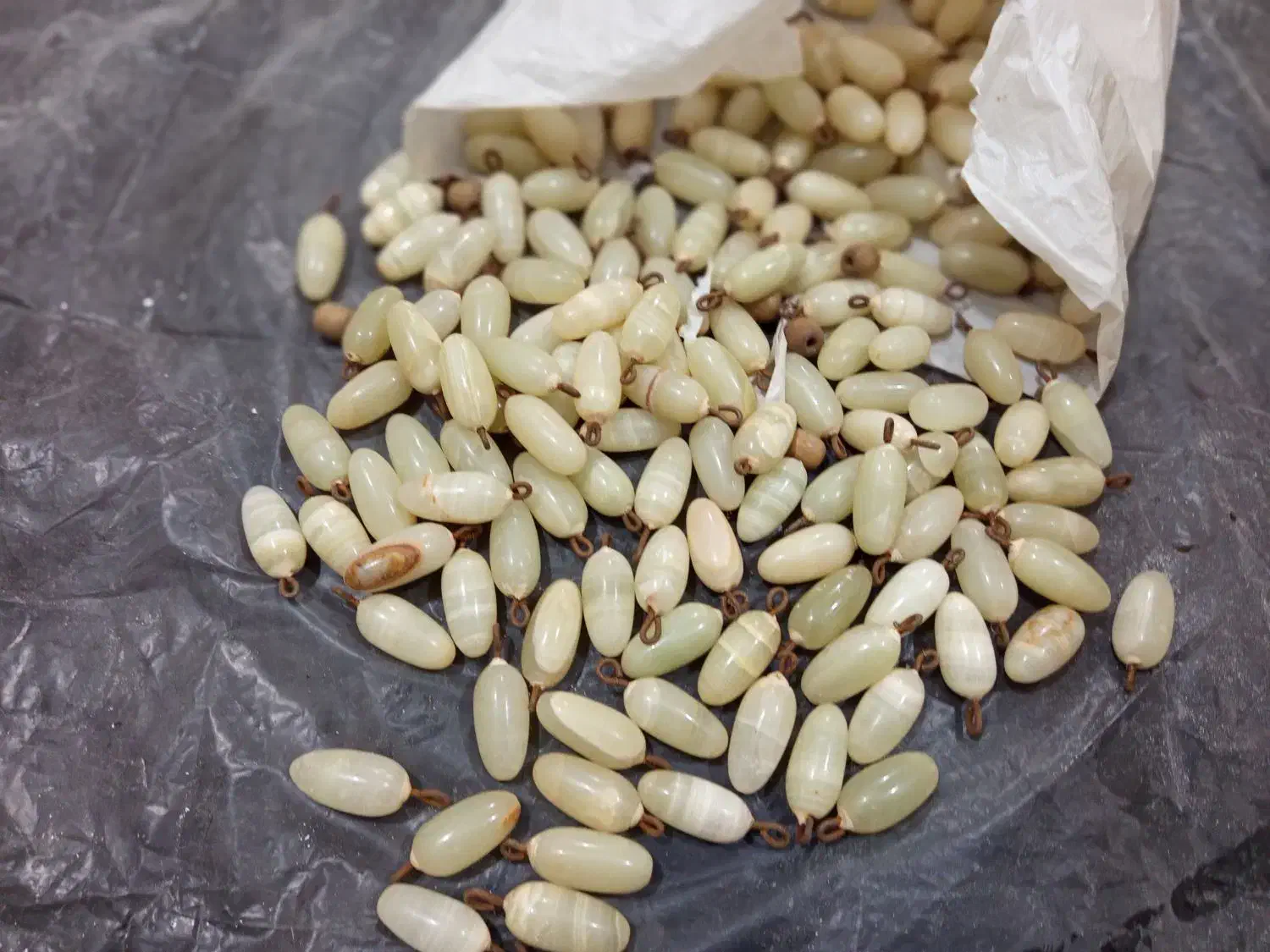 دانه های تراشیده مرمر برای خوشه انگور|صنایع دستی و سایر لوازم تزئینی|تبریز, |دیوار