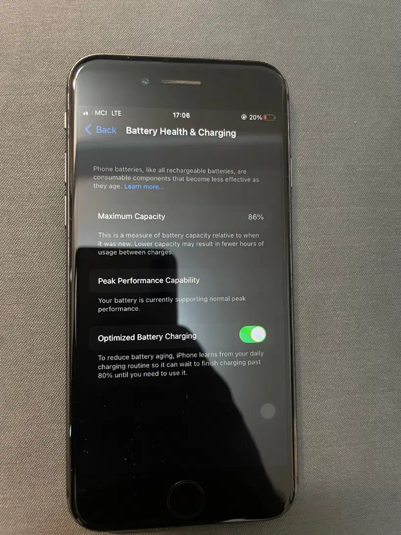 iphone 8  256 لازَروَرَقی|موبایل|نسیم‌شهر, |دیوار