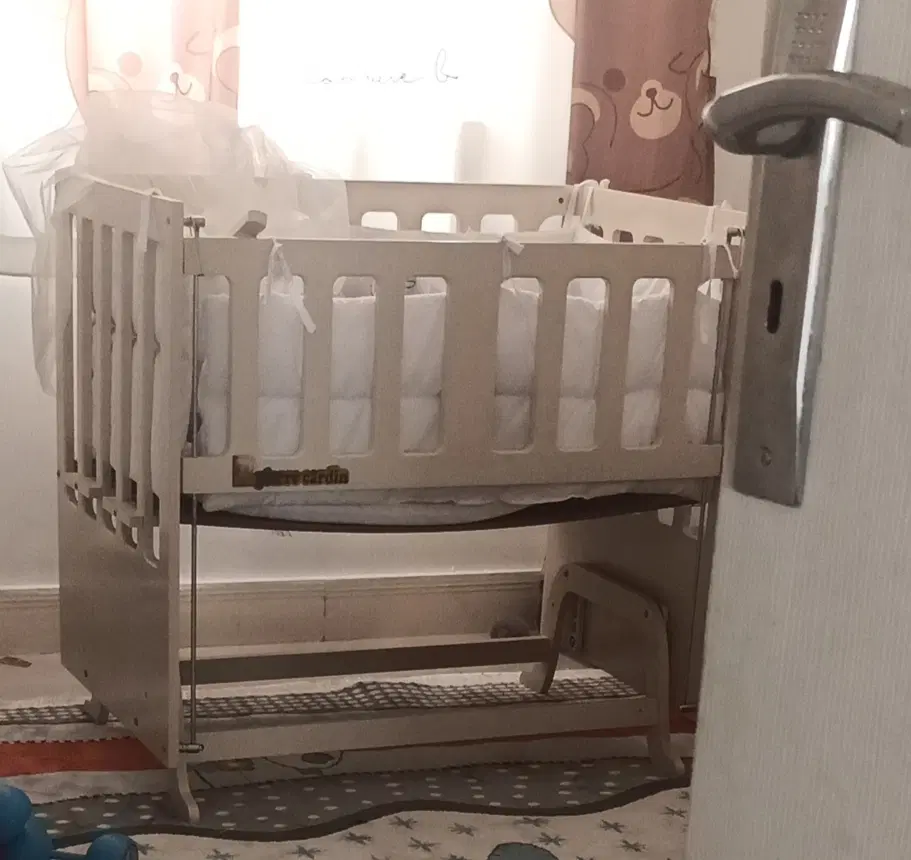 تخت|تخت و صندلی بچه|نسیم‌شهر, |دیوار