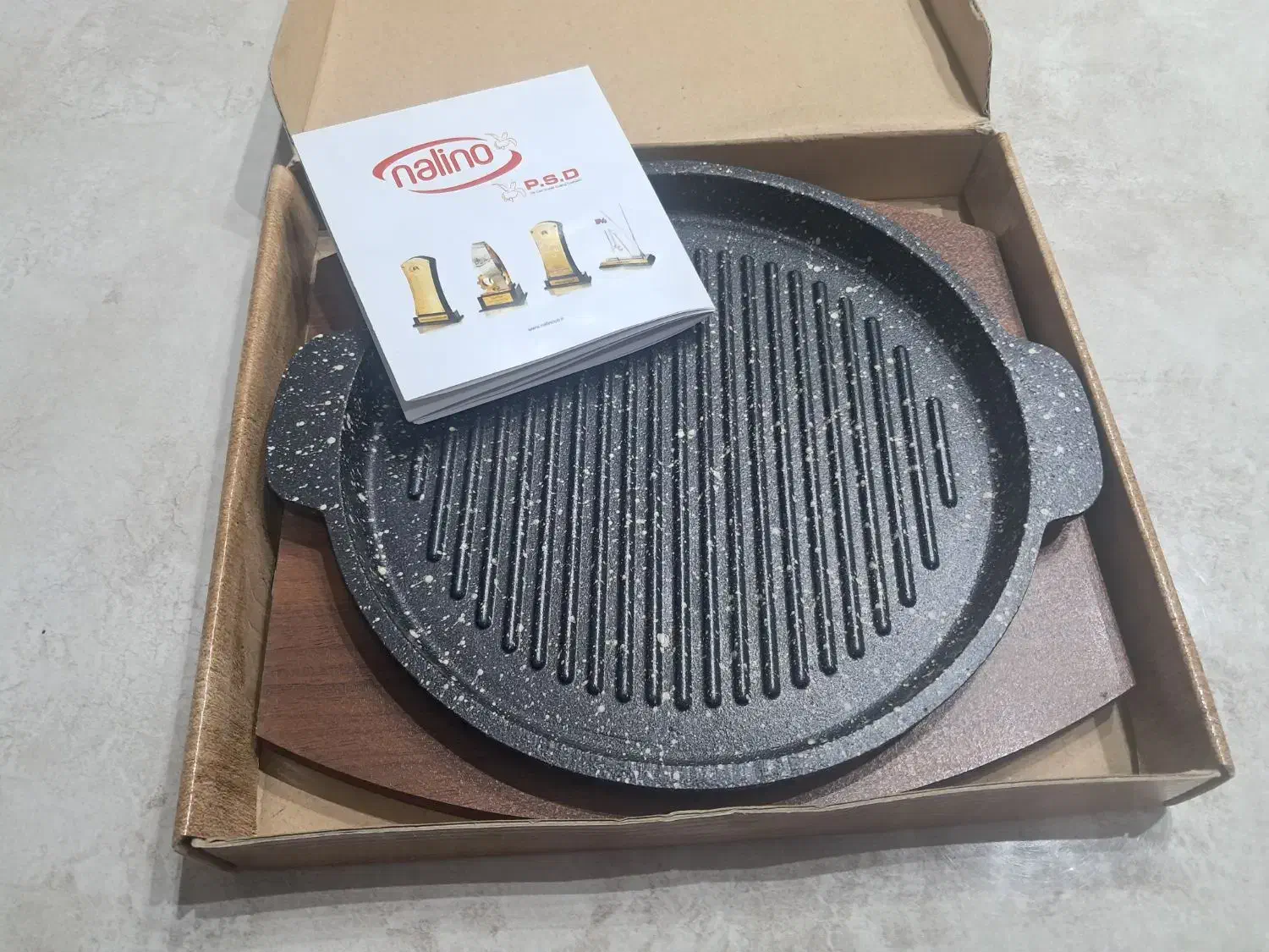 تابه|ظروف پخت‌وپز|رشت, منظریه|دیوار