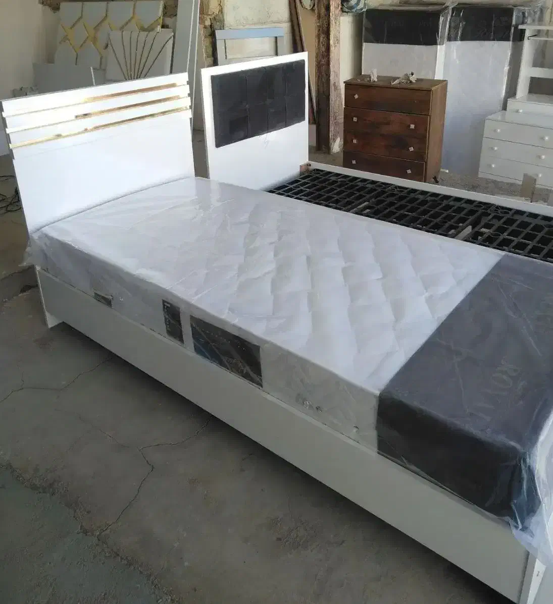 انواع تخت از تولیدی|تخت و سرویس خواب|کرمانشاه, |دیوار