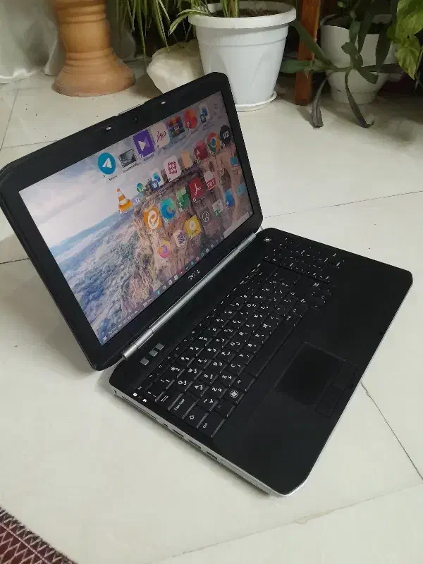 یک عدد لپتاب دل|رایانه همراه|مشهد, شهرآرا|دیوار