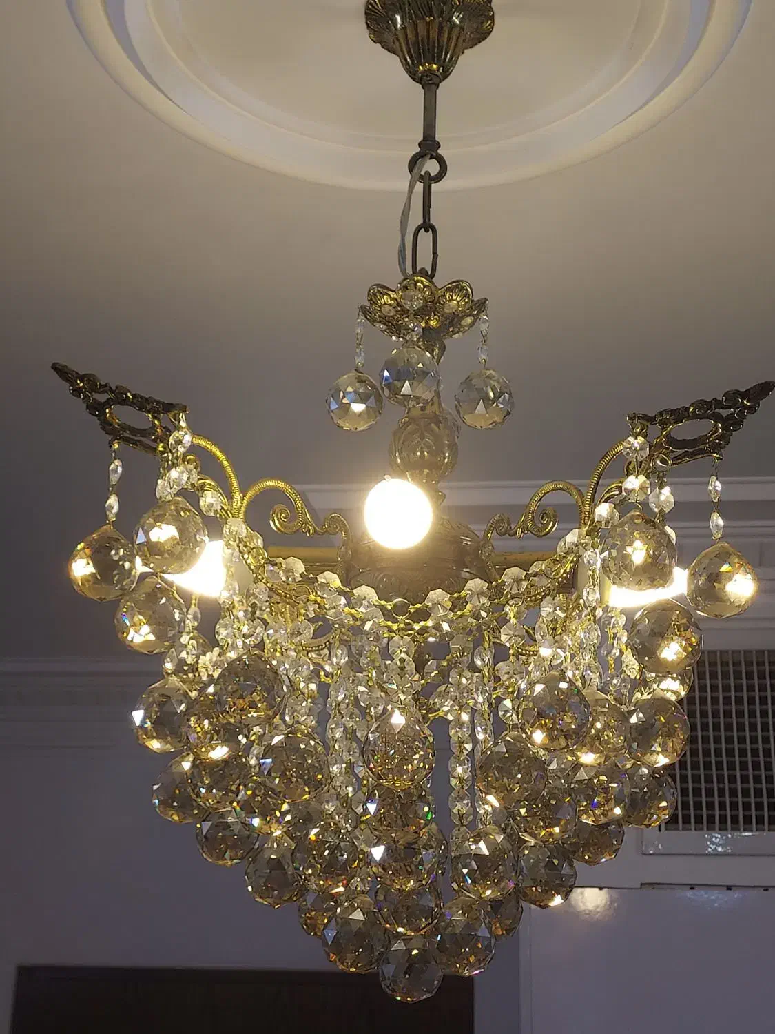 لوستر برنزی|لوستر و چراغ آویز|قم, علی آباد سعدگان|دیوار