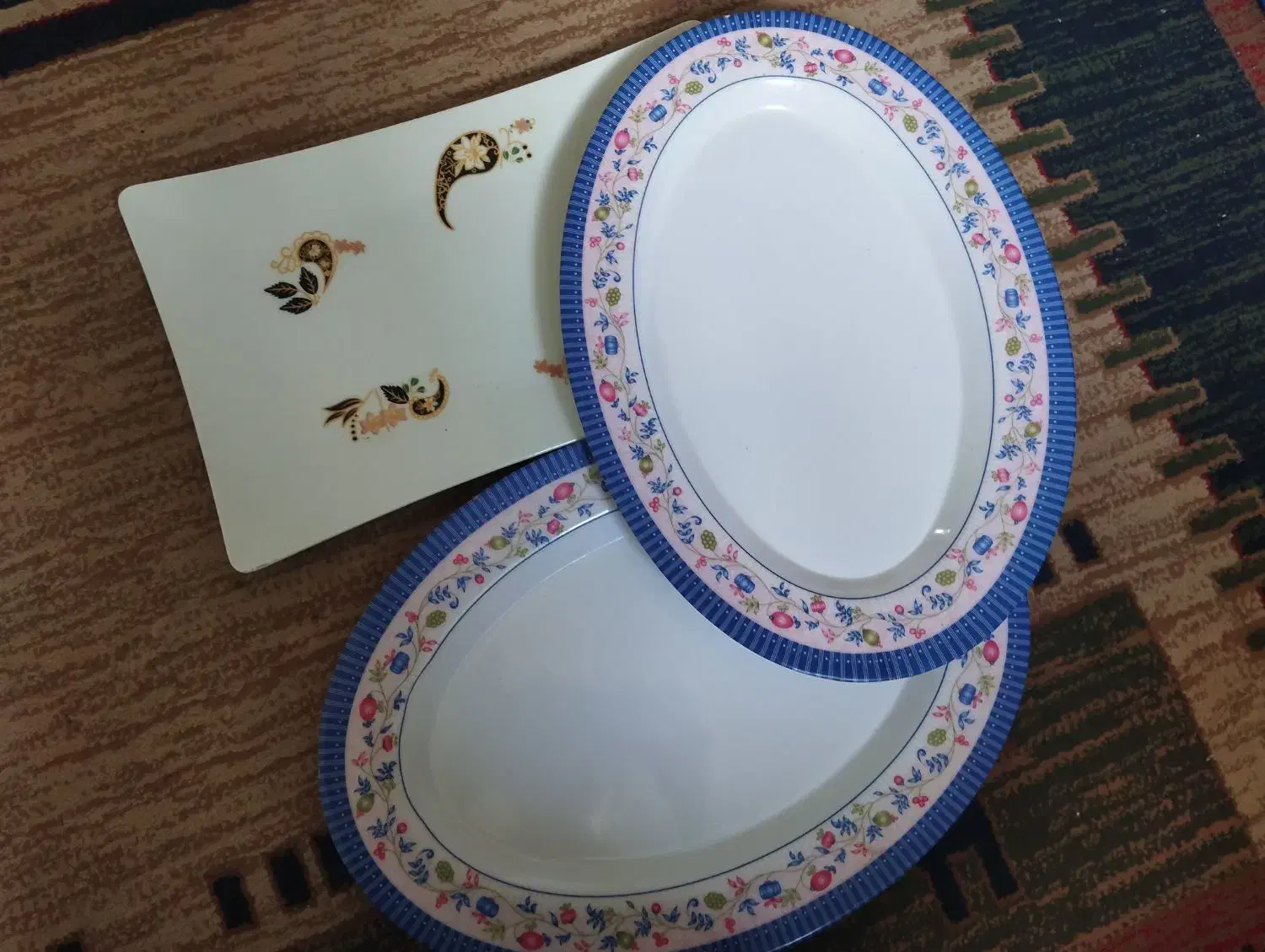 وسایل اشپزخانه|ظروف پختوپز|صومعهسرا, |دیوار