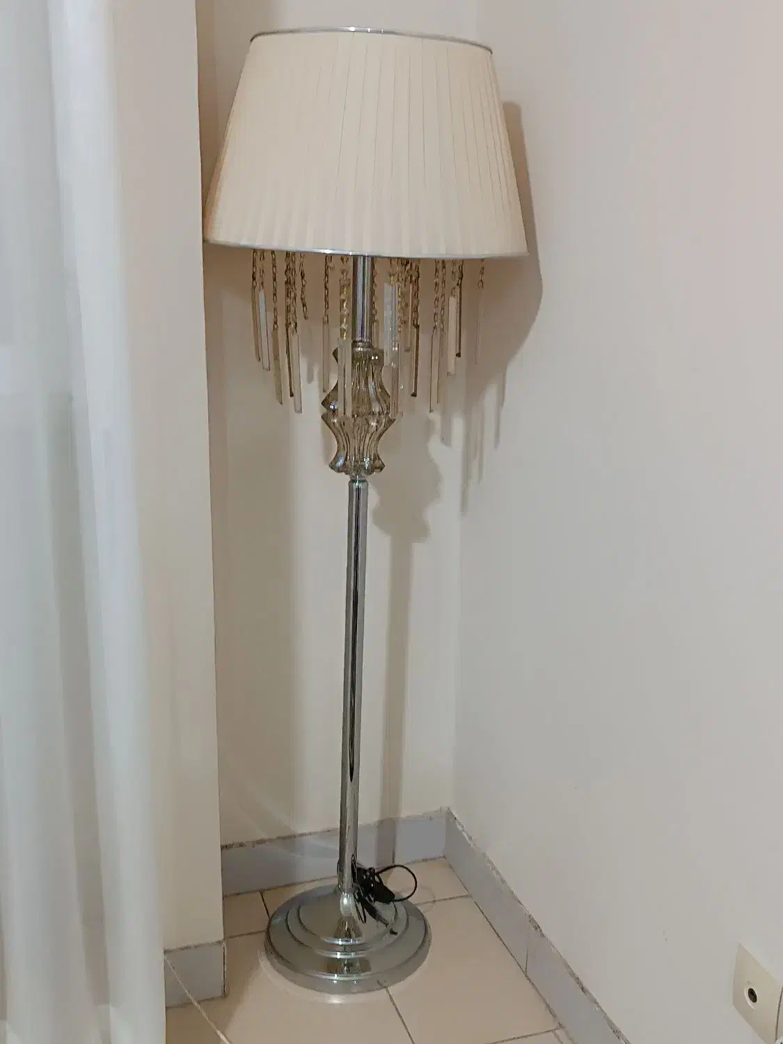 آباژور ایستاده|چراغ خواب و آباژور|اسلام‌شهر, شهرک واوان|دیوار