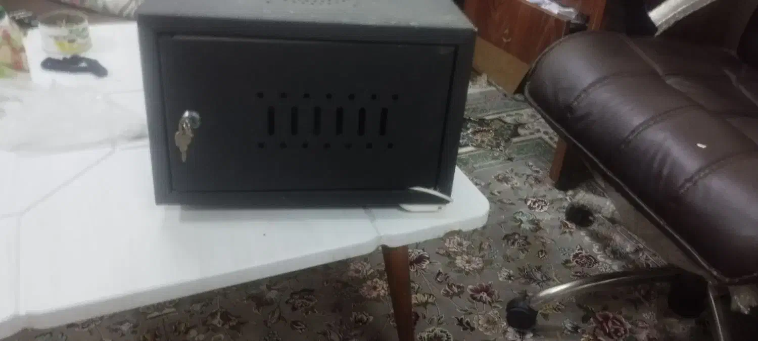 جعبه باکس برای دوربین وغیره|دوربین مداربسته|رشت, یخسازی|دیوار