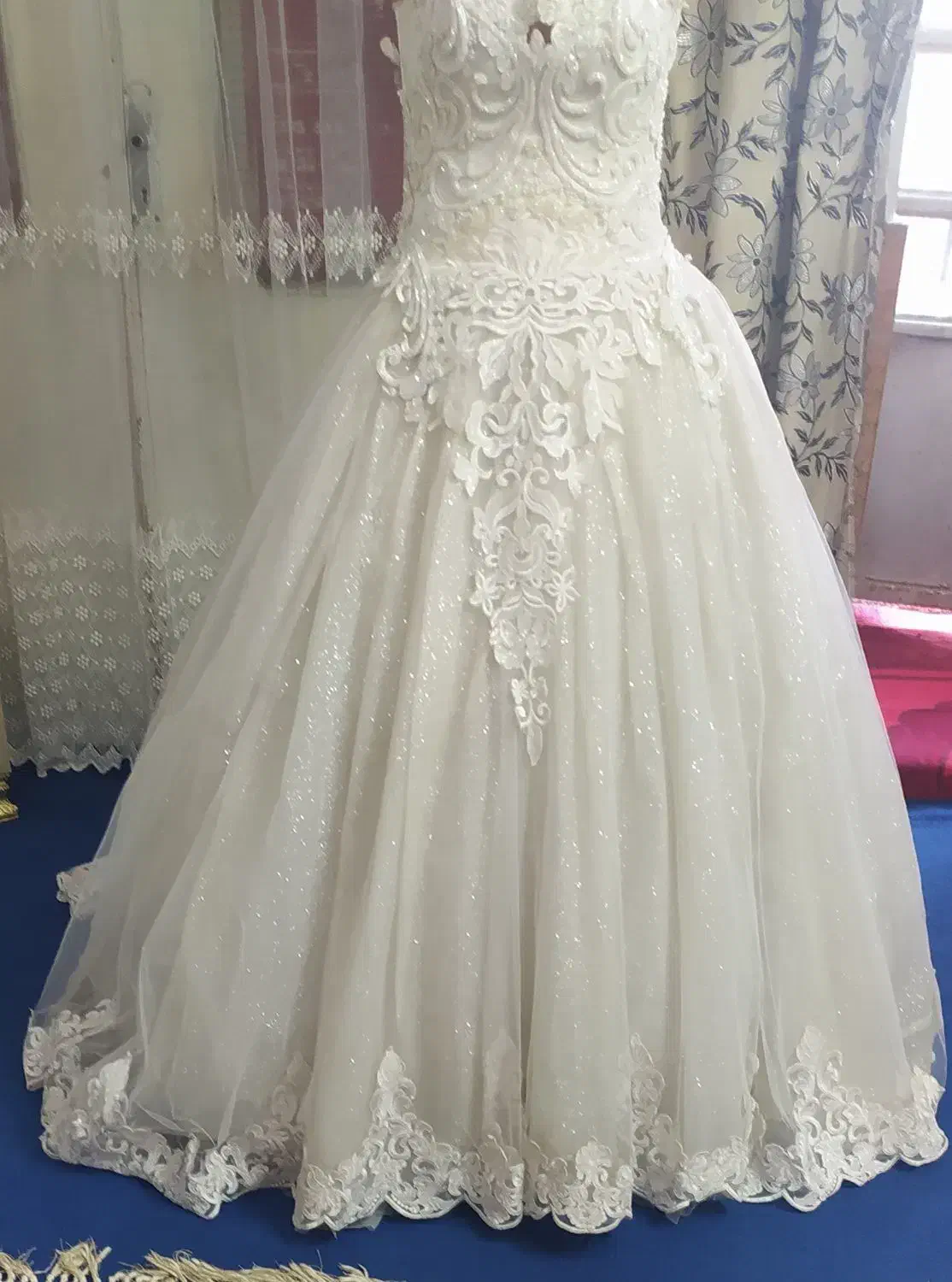 لباس عروس|لباس|مشهد, موعود|دیوار