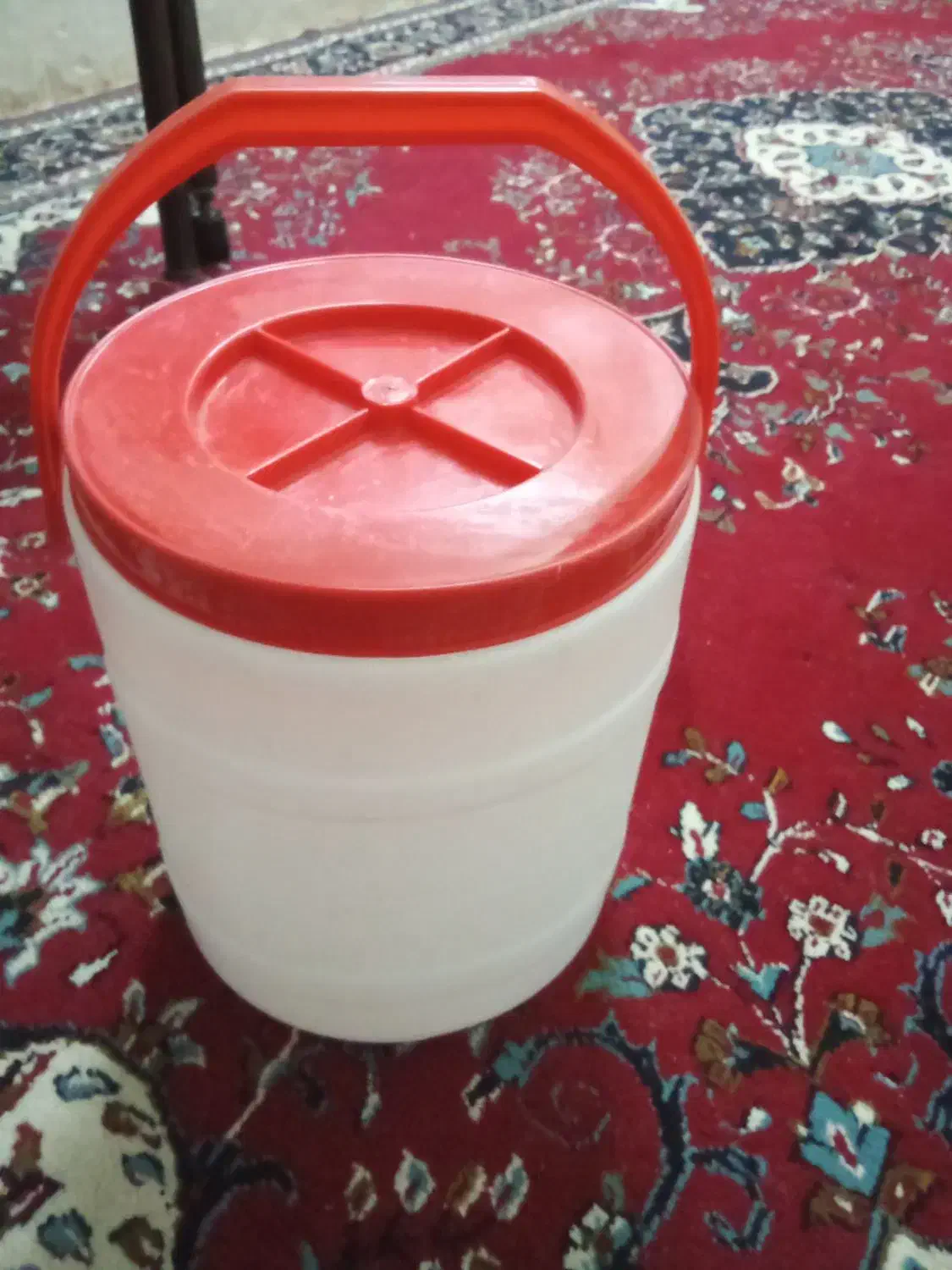 سطل|ظروف نگهدارنده، پلاستیکی، یکبارمصرف|آران و بیدگل, |دیوار