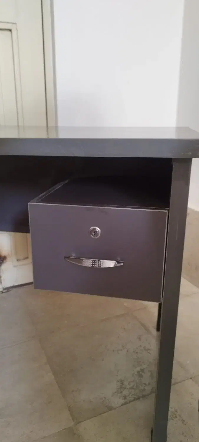 میز تحریر،اداری،کامپیوتر|میز تحریر و کامپیوتر|هشتگرد, شهرک ریحانه|دیوار