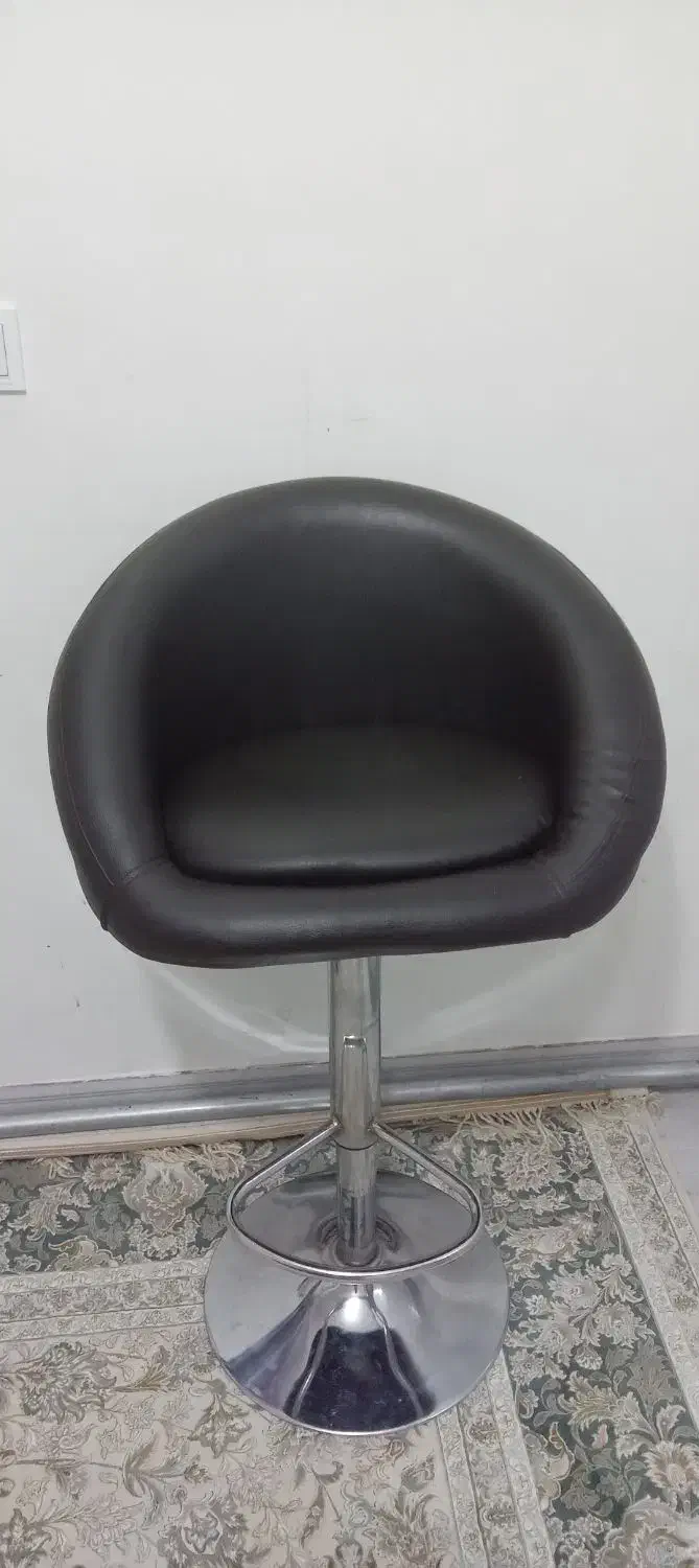 ۴ عدد صندلی جک دار درحدصفر|صندلی و نیمکت|مهاباد (آذربایجان غربی), |دیوار