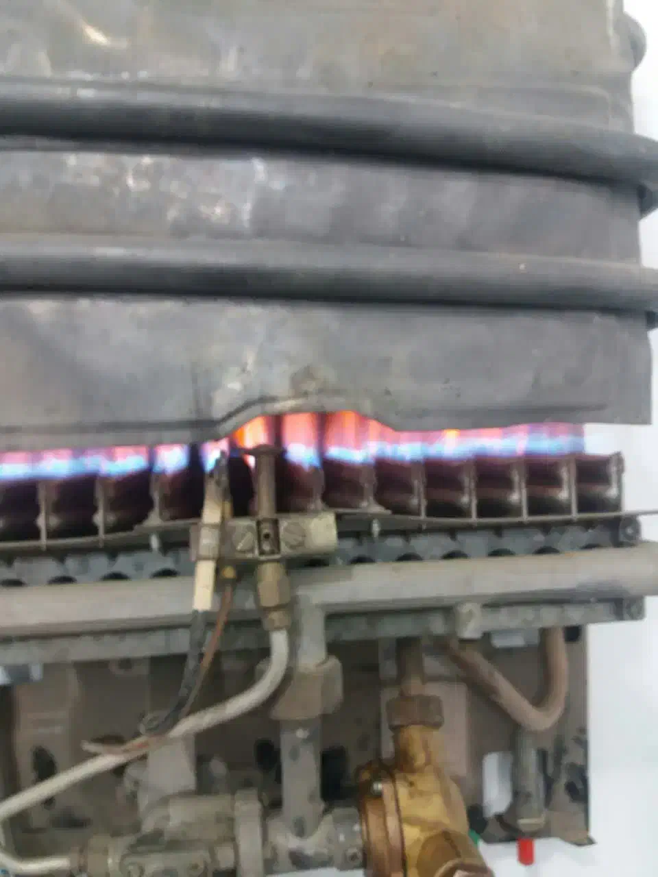 سرویس و تعمیرات ابگرمکن و بخاری در محل|خدمات پیشه و مهارت|خرمشهر, |دیوار