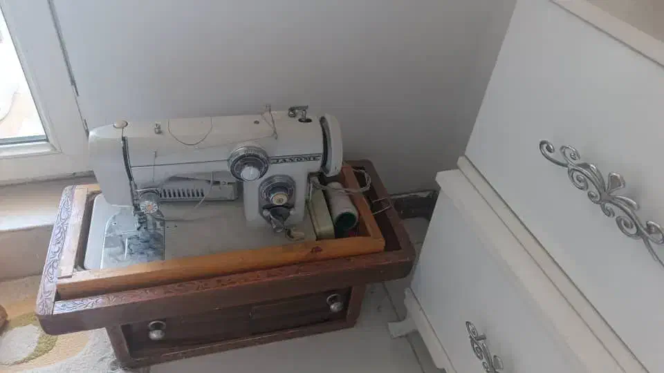 چرخ ژانومه|چرخ خیاطی و ریسندگی|سهند, |دیوار