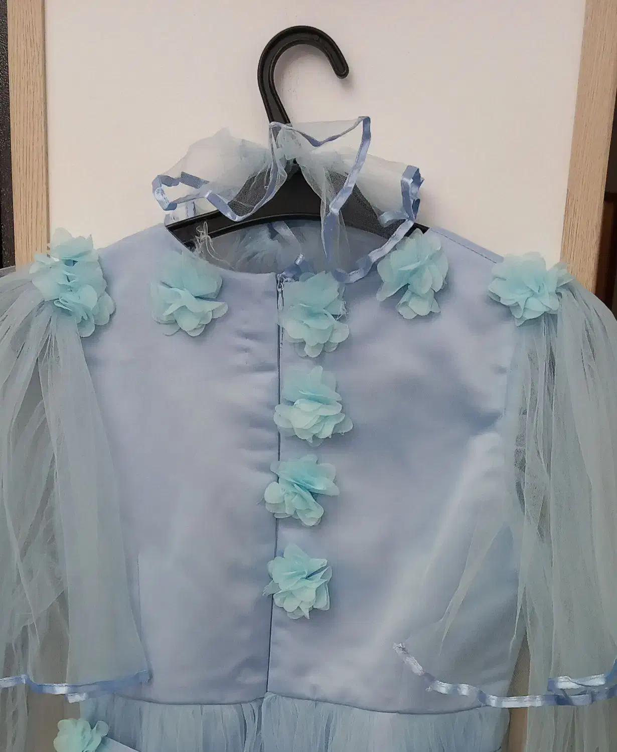 لباس عروس ومجلسی|لباس|رشت, استقامت ۱|دیوار