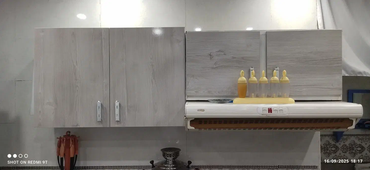 کابینت فلزی با گاز پنج شعله و سینگ|آب‌چکان و نظم‌دهنده ظروف|بلبان آباد, |دیوار