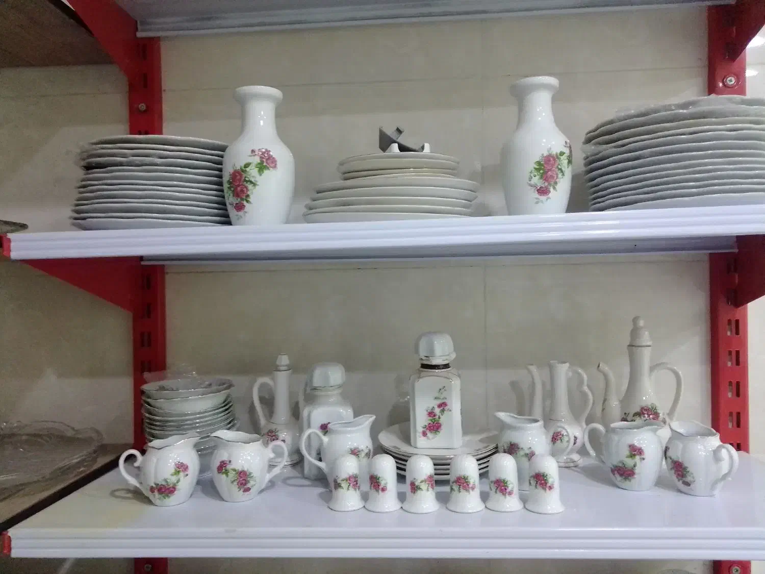 انواع ظروف قدیمی آنتیک وجدید|ظروف سرو و پذیرایی|امیدیه, |دیوار