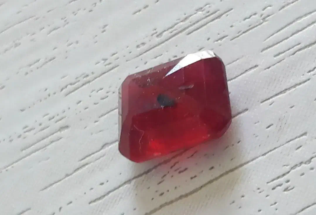 یاقوت ذغال دار بسیار خاص|جواهرات|کرج, شهرک اوج|دیوار