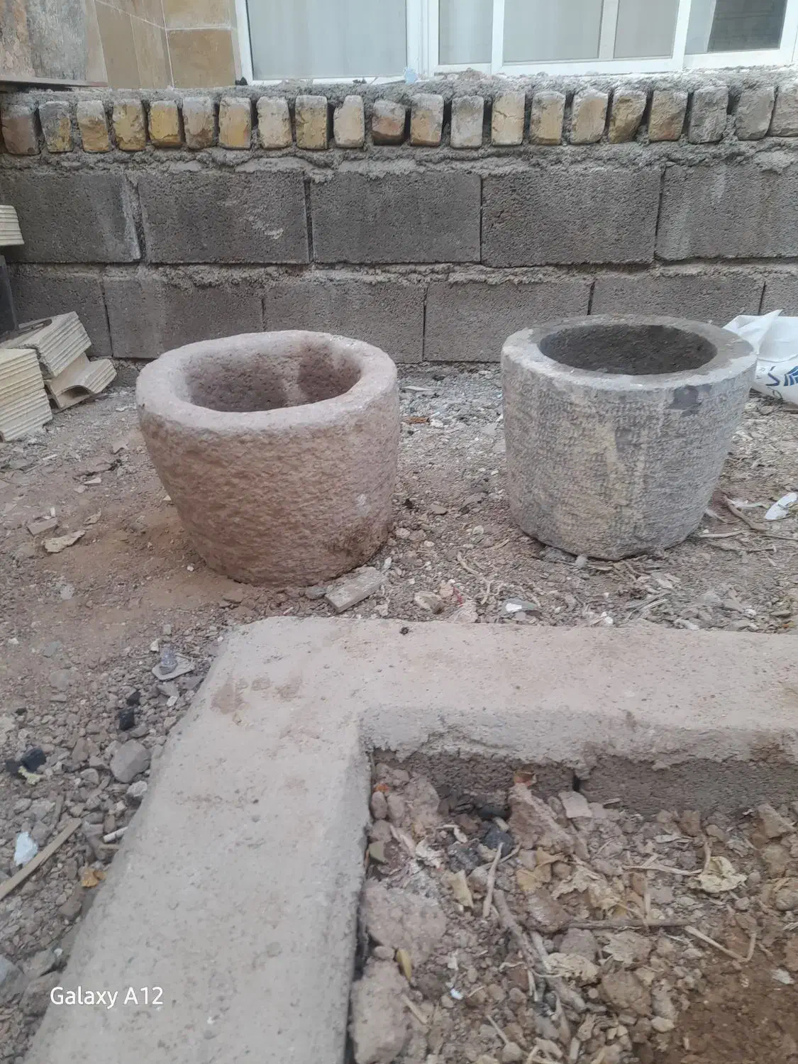 دو عدد هاون سنگی قدیمی و تمیز|صنایع دستی و سایر لوازم تزئینی|سیستان, |دیوار