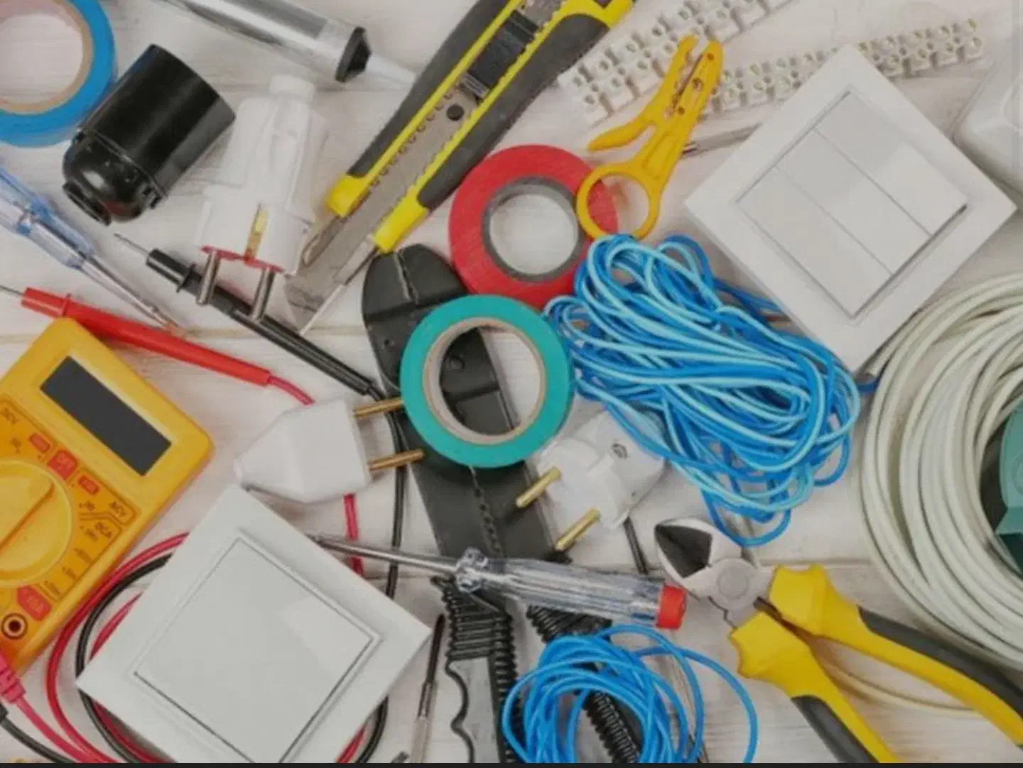 برق کاری ساختمان،اجرای انواع سیمکشی،نصب و تعمیرات|خدمات پیشه و مهارت|خرم‌آباد, |دیوار