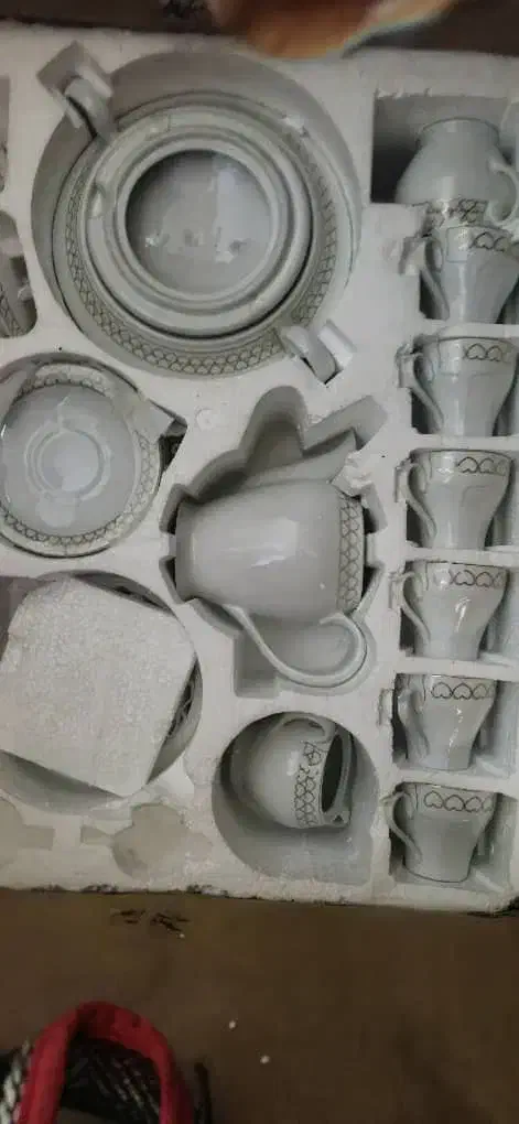 سرویس چینی 12نفره 107پارچه سرویس بشقاب اضافه داره|ظروف سرو و پذیرایی|اشتهارد, |دیوار