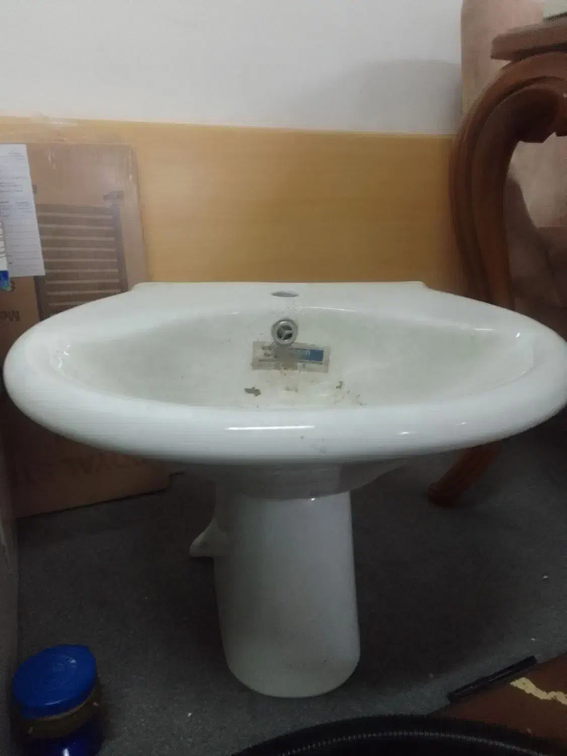 روشویی نیم پایه گلسار|لوازم سرویس بهداشتی|بندر انزلی, کوی بهار|دیوار