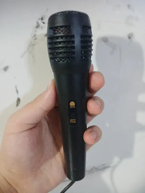 میکروفون|آلات موسیقی|مشهد, انقلاب|دیوار