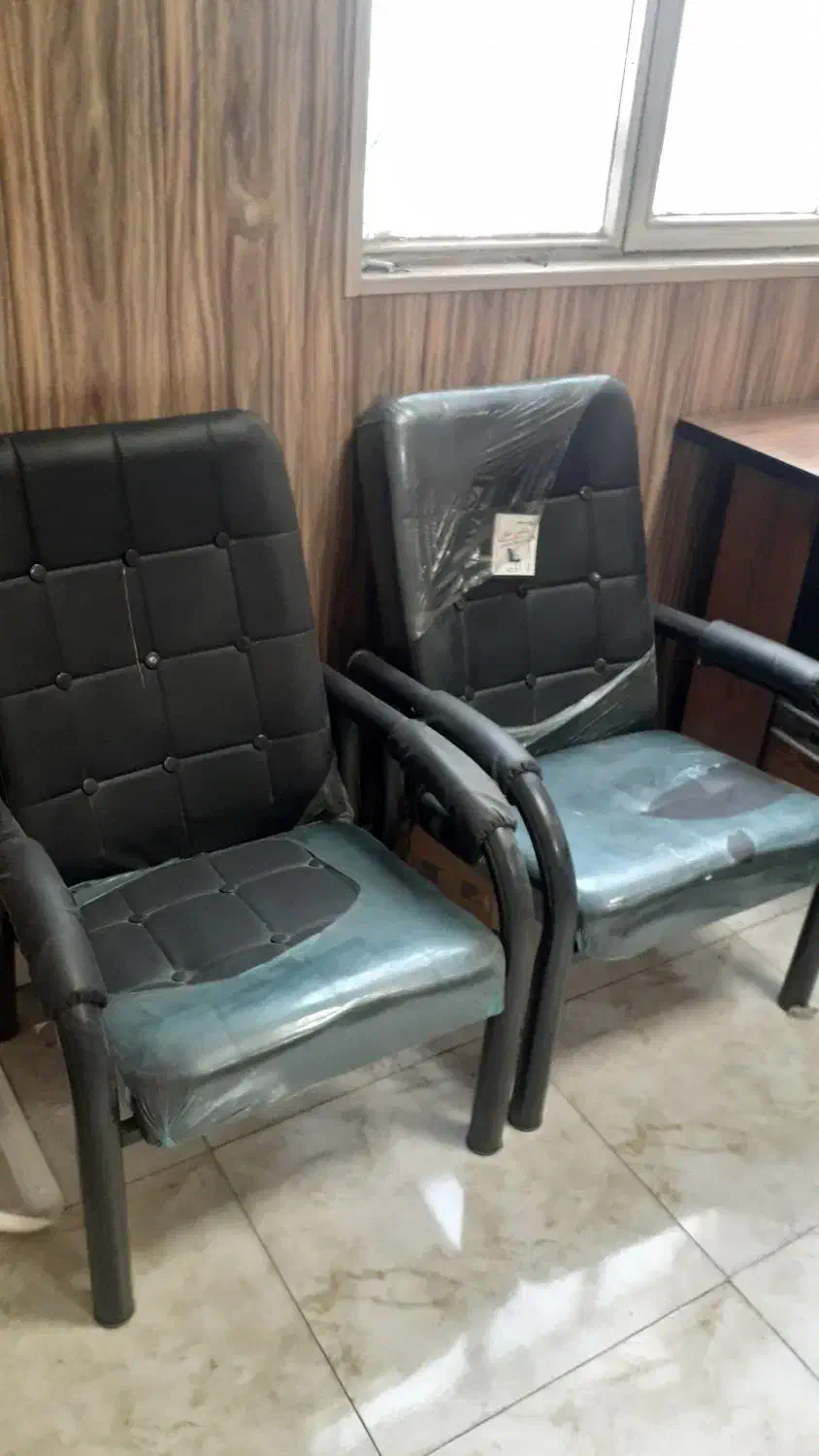 فروش ست کامل مجموعه،میز و صندلی اداری دست دوم‌|مبلمان اداری|تهران, اتحاد|دیوار